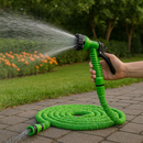 Tuinslang - 30 Meter Uitrekbare Tuinslang met Multisproeikop – Lichtgewicht, Compact & Duurzaam